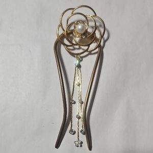Unique Elegant Vintage Goldtone Hairpin with Rhinestones And Pearls